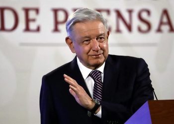 Propone AMLO elección de ministros en 2025