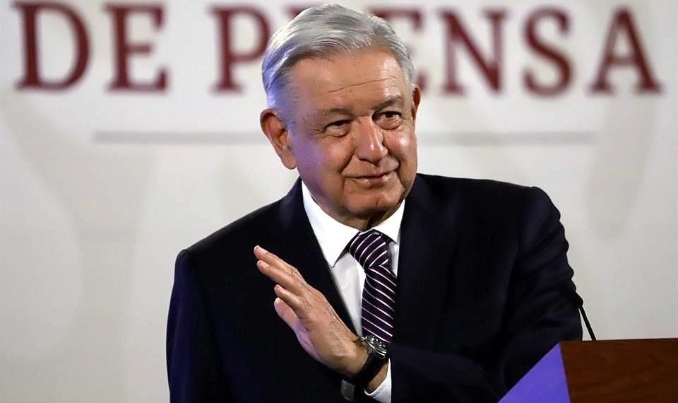 Propone AMLO elección de ministros en 2025
