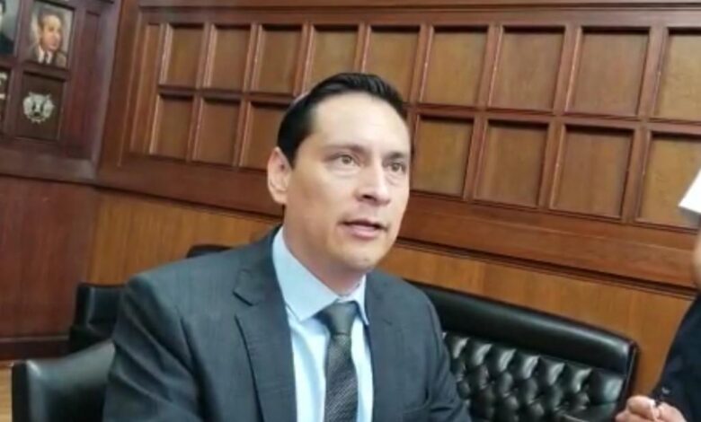 Ordenan detener al rector de Universidad de Chapingo