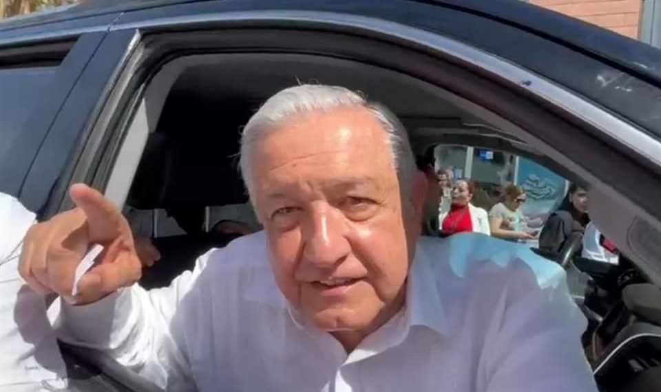 No acepto calumnias, deben aprender a respetar: AMLO
