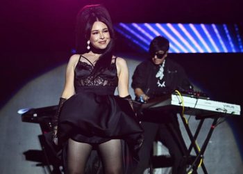 Critican a Belanova en su regreso a los escenarios: