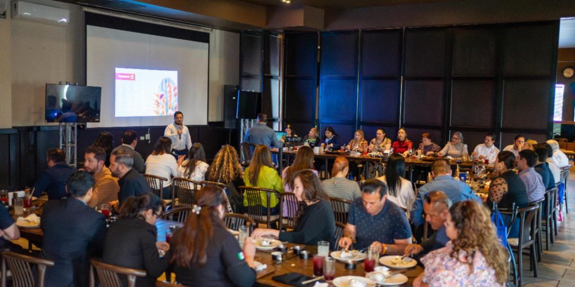 Presenta Gobierno de Sonora escenario para turismo de negocios a empresarios en Baja California