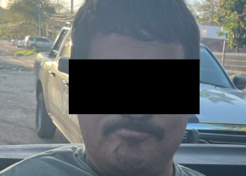 Detiene Policía Estatal a un hombre por violencia familiar e incauta arma de fuego