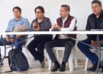 Capacita Sagarhpa a pescadores de Huatabampo en prevención de contacto con tiburones