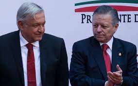 Revela AMLO que exministro Zaldívar influía en decisiones de jueces a petición suya