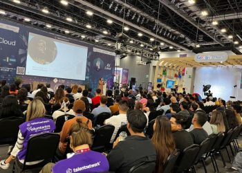 Participa alumnado de UTS en evento internacional de tecnología y emprendimiento