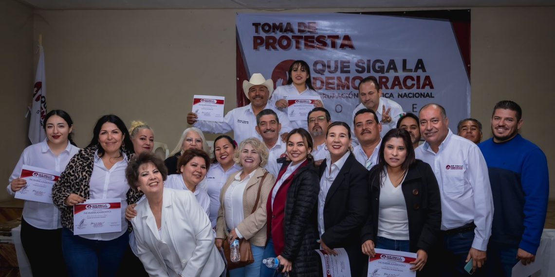 Que Siga la Democracia toma protesta a comités en Nogales
