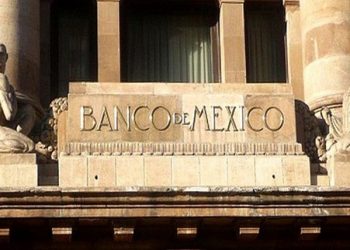 Advierte Banxico turbulencia en 2024