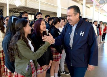 Anuncia Toño Astiazarán que superarán los 150 mil usuarios de internet gratuito en Hermosillo