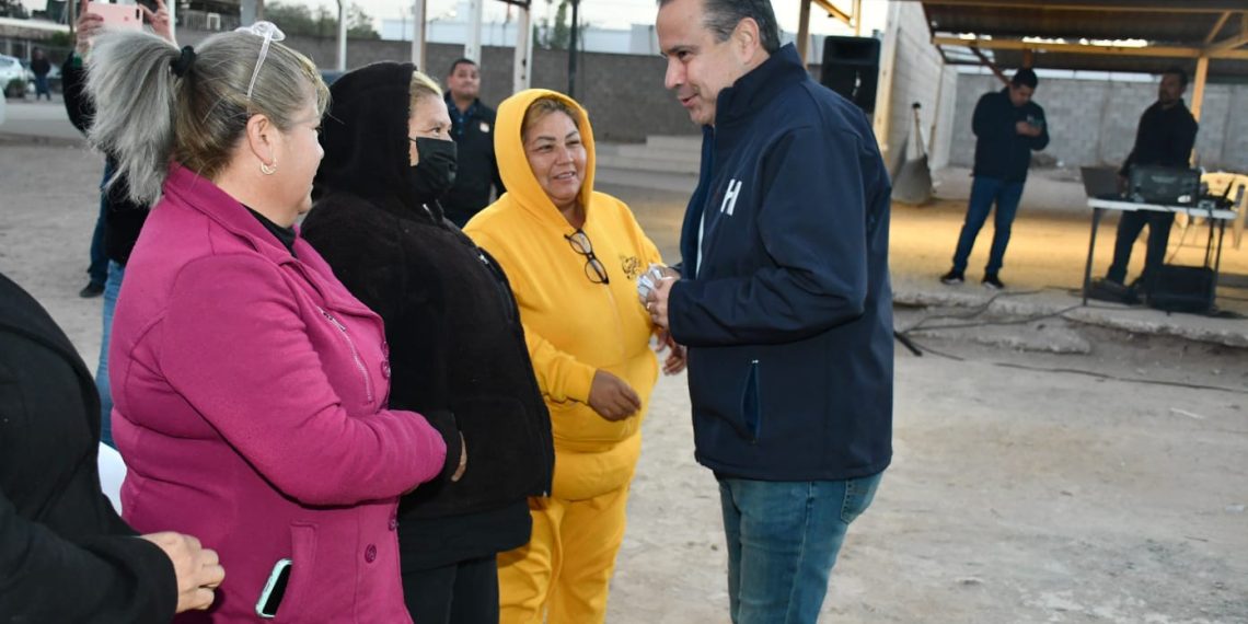 Entrega Toño Astiazarán obra en iglesia de la colonia Palo Verde Indeur