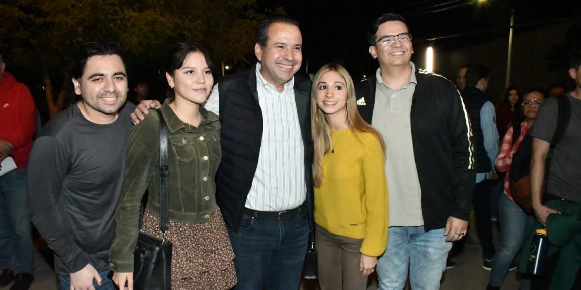 El Presidente Municipal activó la iluminación de la Avenida Tecnológico y bulevar Solidaridad