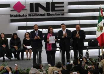 'Saque las manos de proceso electoral', exige Xóchitl a AMLO