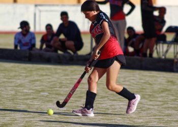 Juegan la primera jornada del hockey en los Estatales