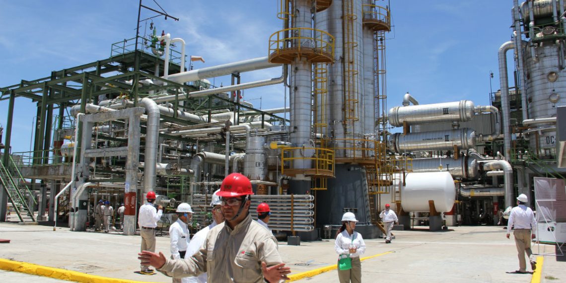 Cierra 2023 producción petrolera en 1.6 millones de barriles