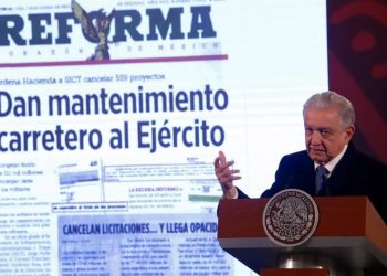 Va Ejército a carreteras por transas de constructores: AMLO