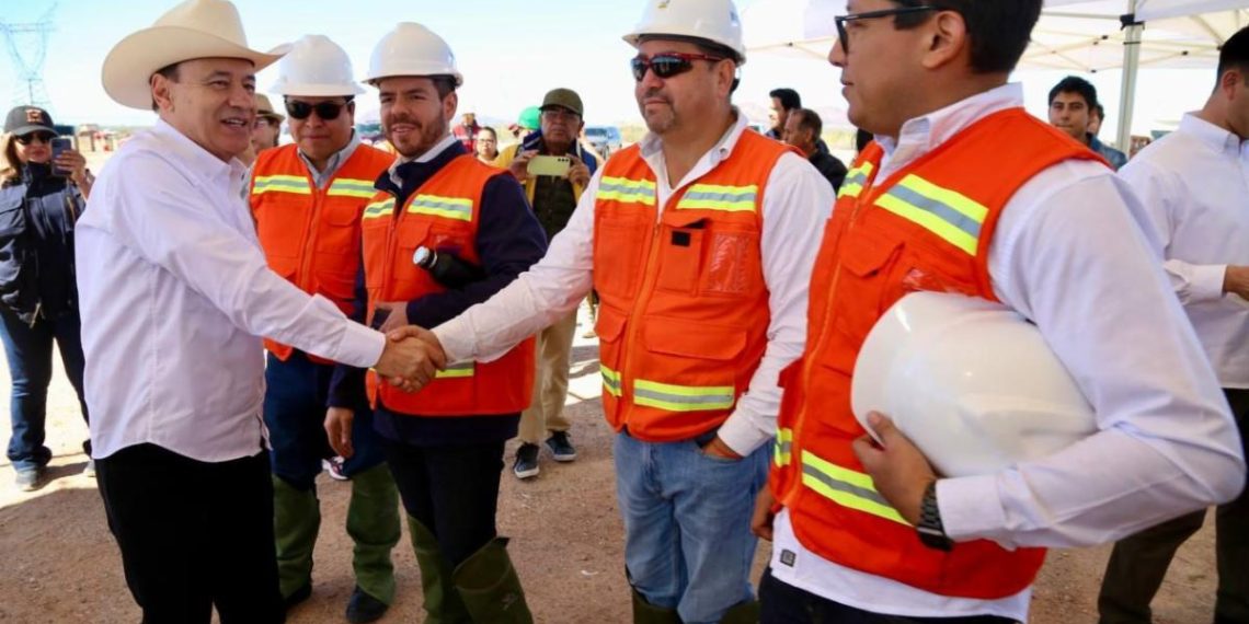Inaugura Gobernador Durazo Parque Solar Akin y supervisa trabajos de planta de licuefacción de gas en Puerto Libertad