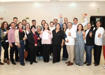 Va Karla Córdova por la reelección