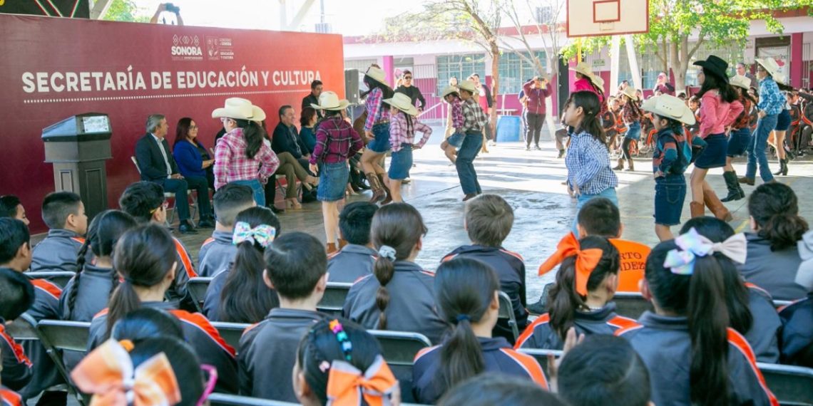 Recomienda SEC Sonora realizar graduaciones escolares en los planteles