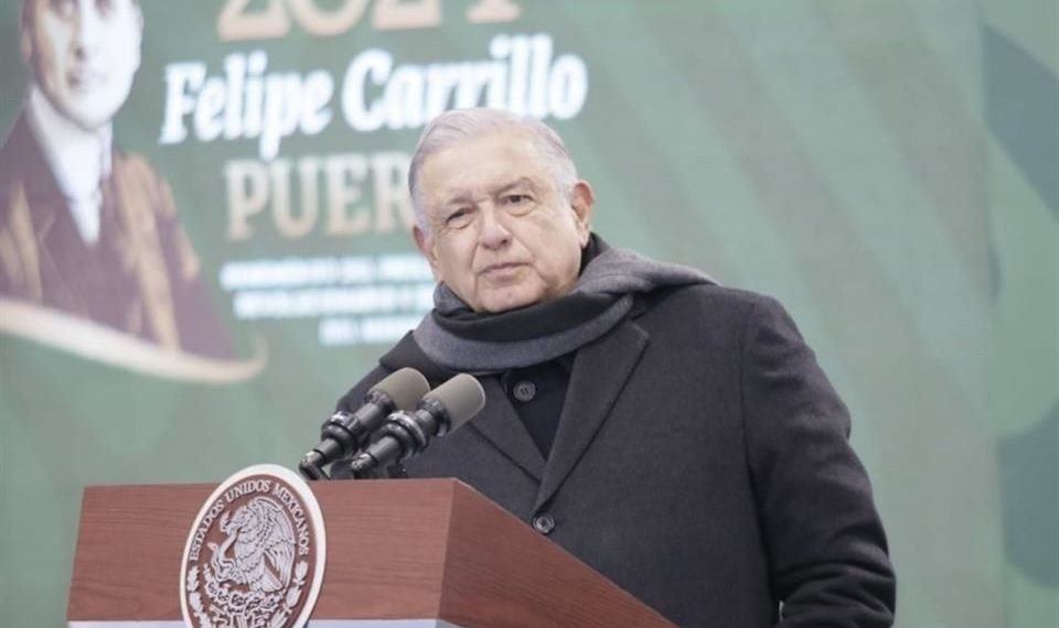 Los que marcharon se disfrazan de demócratas: AMLO