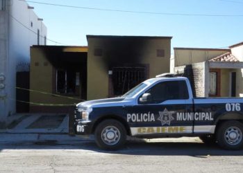 Bomberos localizan a par de calcinados mientras apagaban un incendio en Cajeme