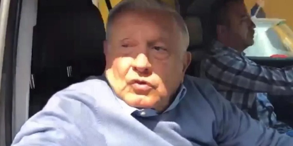 'Sin novedad… veo muy bien', dice AMLO de marcha en Zócalo