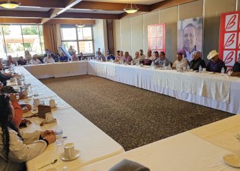 Líderes de cooperativas pesqueras de Sonora, con Beltrones&nbsp;