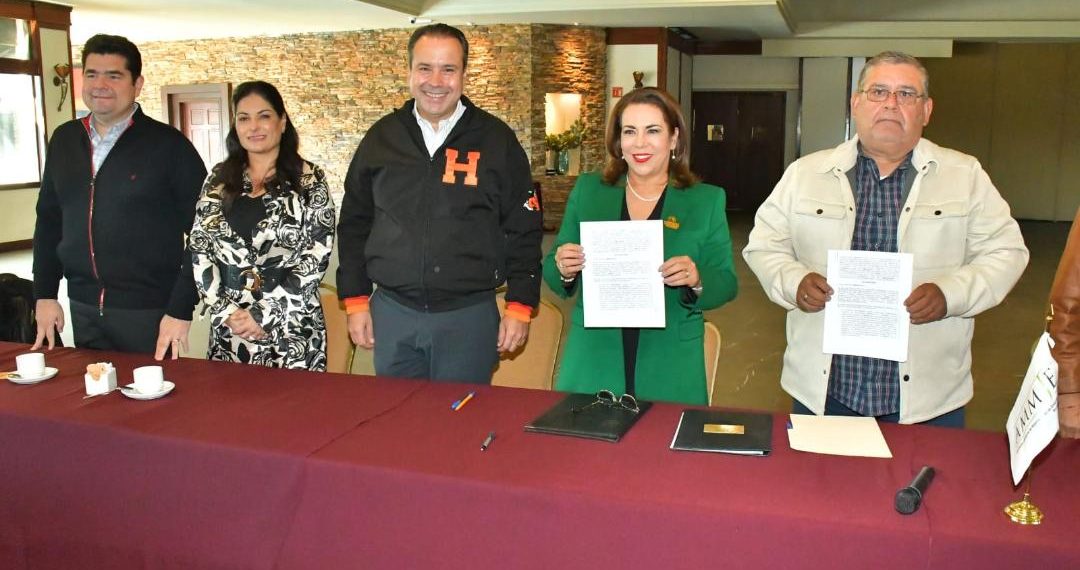 Atestigua Toño Astiazarán convenio entre la AMMJE y residentes de la colonia Fovissste