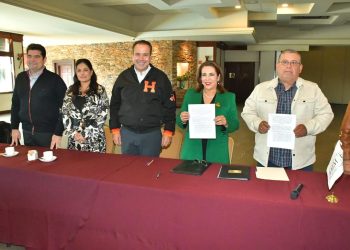 Atestigua Toño Astiazarán convenio entre la AMMJE y residentes de la colonia Fovissste