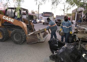 Lleva Ayuntamiento de Hermosillo jornada de descacharre a la colonia Lomas de Madrid