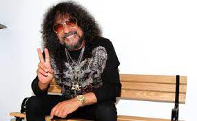 Hospitalizan a Javier Bátiz, leyenda del rock mexicano