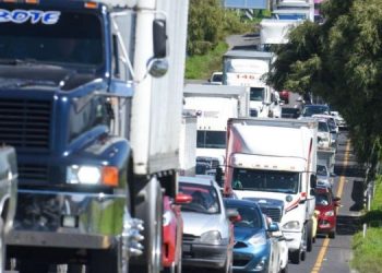 Transportistas cancelan paro en carreteras tras acuerdo con Gobierno Federal