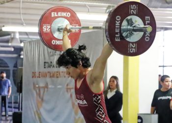 Levantan campeonatos en los Estatales Codeson de halterofilia