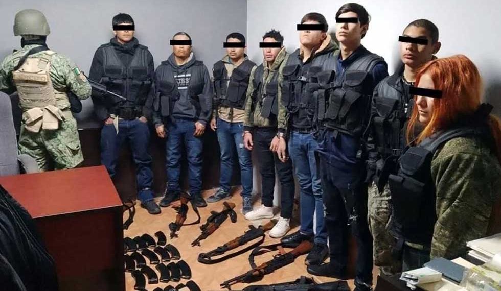 Capturan a célula delictiva con armamento en Sonoyta