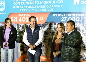 Entrega Toño Astiazarán rehabilitación con concreto hidráulico de avenida Navojoa