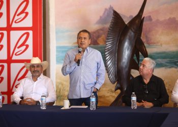 Beltrones y empresarios turísticos hacen en equipo para consolidar a San Carlos y Guaymas, como el principal destino turístico