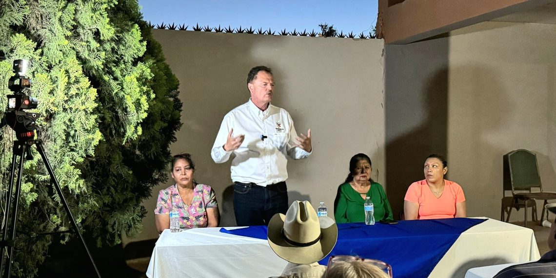 En la Café Combate, vecinos agradecen a “El Borrego” Gándara la regularización