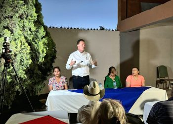 En la Café Combate, vecinos agradecen a “El Borrego” Gándara la regularización