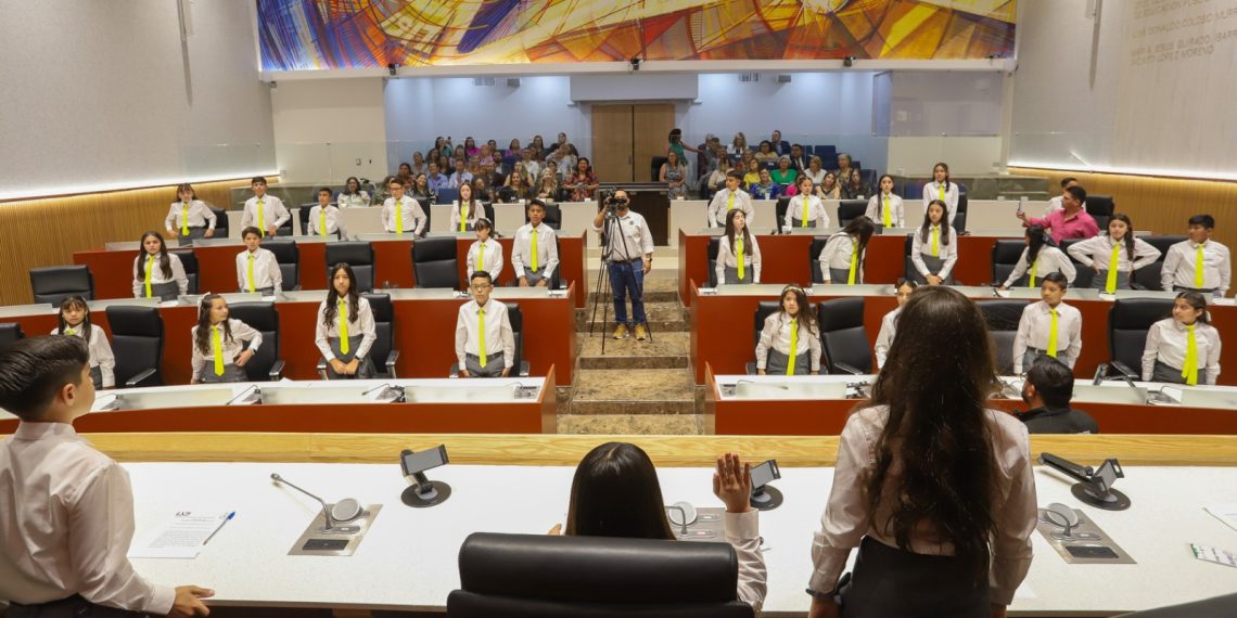 Solicitan programas de desarrollo integral para niñas y niños en Congreso Infantil