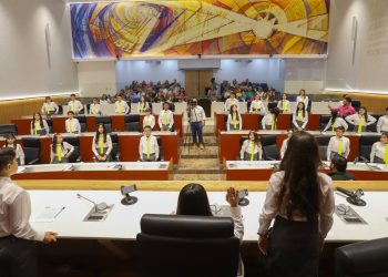 Solicitan programas de desarrollo integral para niñas y niños en Congreso Infantil