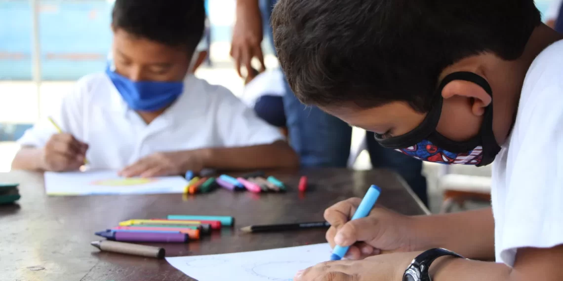 México reduce gasto público en niños, niñas y adolescentes, reporta Unicef