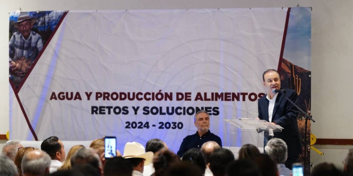 Expone Gobernador estrategia integral en Sonora en materia hídrica ante especialistas