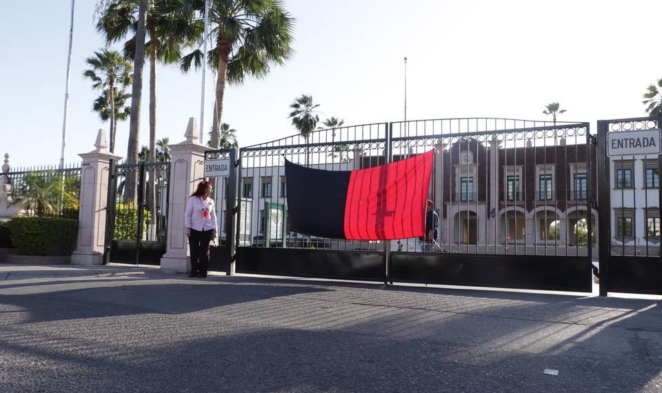 Sindicalizados de la Unison cumplen 10 días en huelga