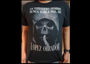 Morena causa revuelo en redes por playera de la Santa Muerte