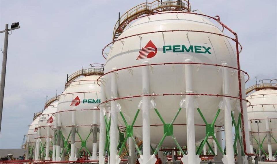 Cae producción de Pemex a peor nivel en 45 años