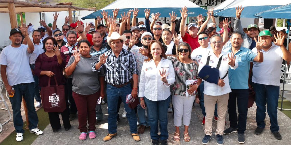 Realiza doctora Karla Córdova González, candidata a la presidencia municipal, encuentro con trabajadores.