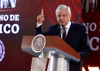 AMLO acusa a buscadoras de desaparecidos y a LeBarón de ‘traficar con dolor humano’ por huesos hallados en CDMX
