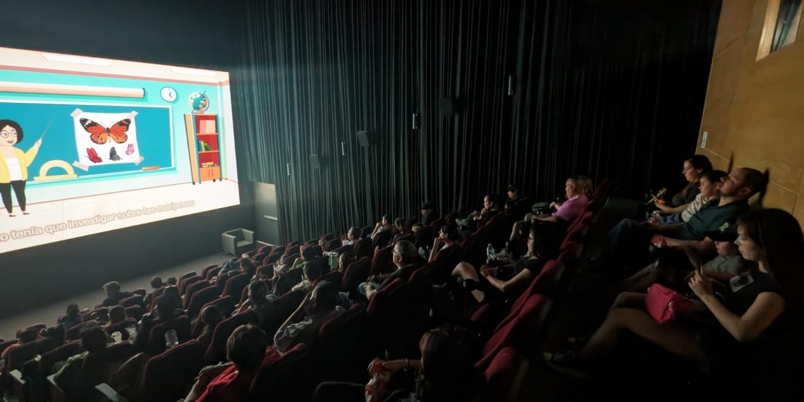 Niños, niñas y adolescentes conocen sus Derechos a través de una exitosa función de cine