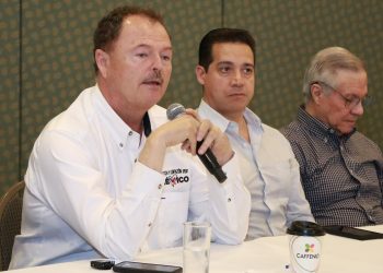 Ofrece “El Borrego” Gándara hacer equipo para atender tema del agua en Hermosillo