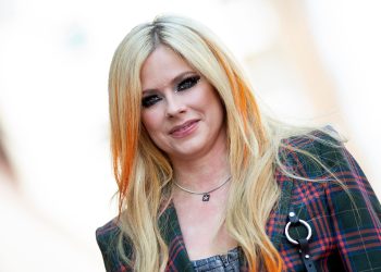 Avril Lavigne, criticada por corta duración de su concierto