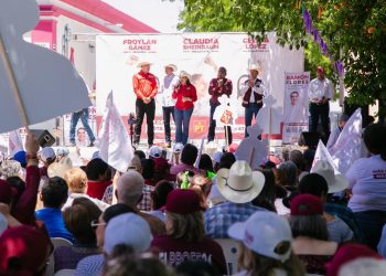 En Ures van con Celida y Froylán